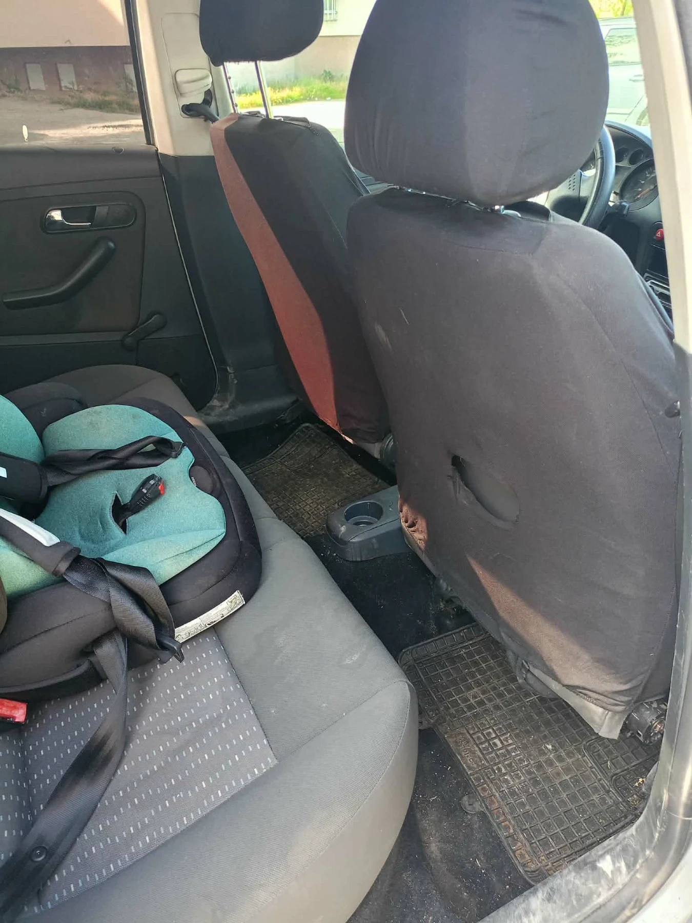 Seat Cordoba 1.4, снимка 9 - Автомобили и джипове - 54348105