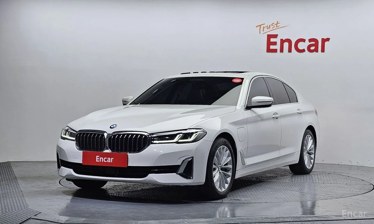 BMW 530E HYBRID* LUXURY* �������* ���������* LANE* ASSIST*  | Mobile.bg � ����������� 1