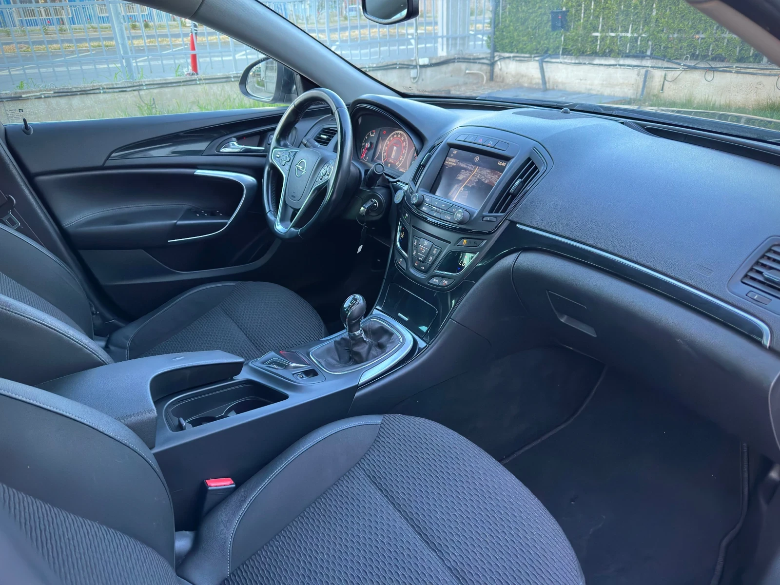 Opel Insignia 2.0 CDTI* FACE* DIGITAL* Серв.история, снимка 8 - Автомобили и джипове - 54715251
