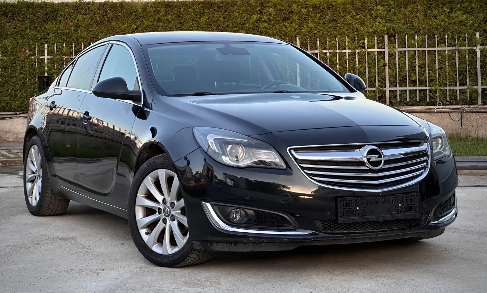 Opel Insignia 2.0 CDTI* FACE* DIGITAL* Серв.история, снимка 2 - Автомобили и джипове - 54715251