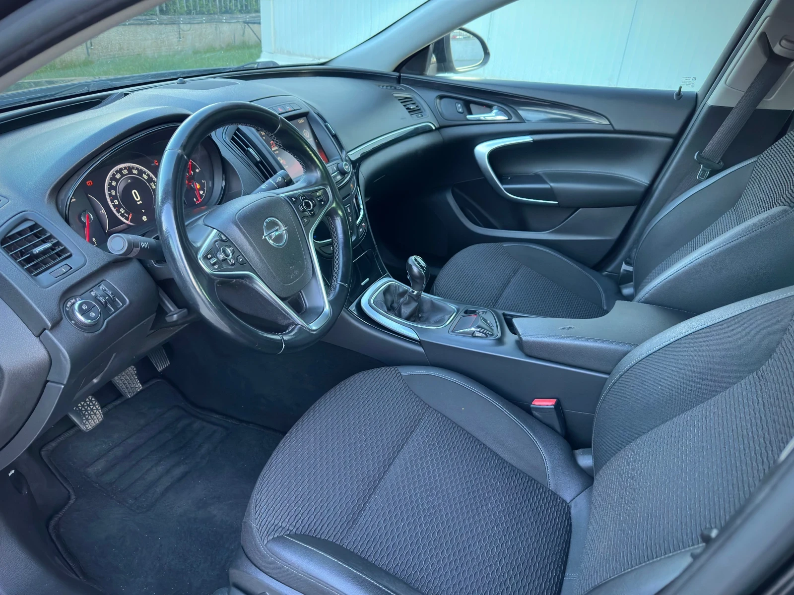 Opel Insignia 2.0 CDTI* FACE* DIGITAL* Серв.история, снимка 11 - Автомобили и джипове - 54715251