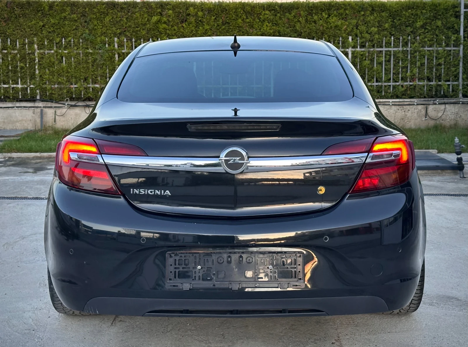 Opel Insignia 2.0 CDTI* FACE* DIGITAL* Серв.история, снимка 6 - Автомобили и джипове - 54715251
