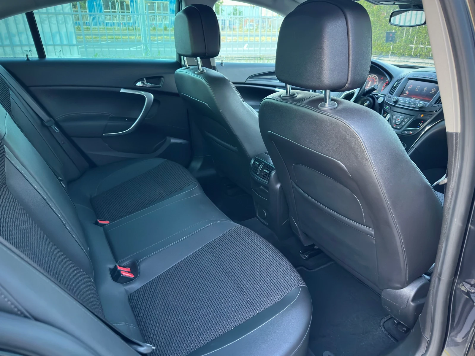 Opel Insignia 2.0 CDTI* FACE* DIGITAL* Серв.история, снимка 10 - Автомобили и джипове - 54715251