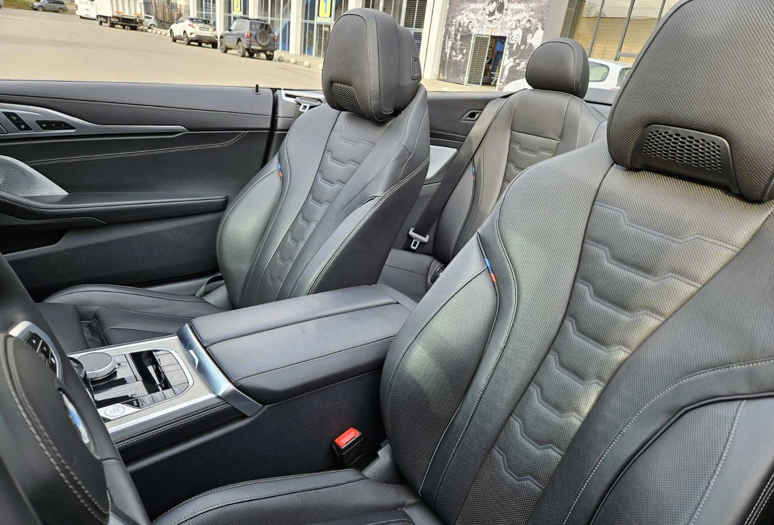 BMW 840 d Cabrio xDrive M-Paket, снимка 11 - Автомобили и джипове - 54899400