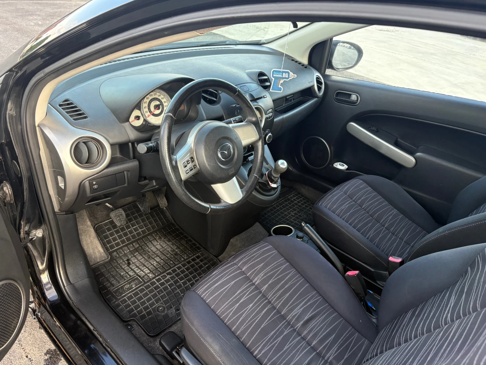 Mazda 2 1.4 HDi , снимка 10 - Автомобили и джипове - 55267715