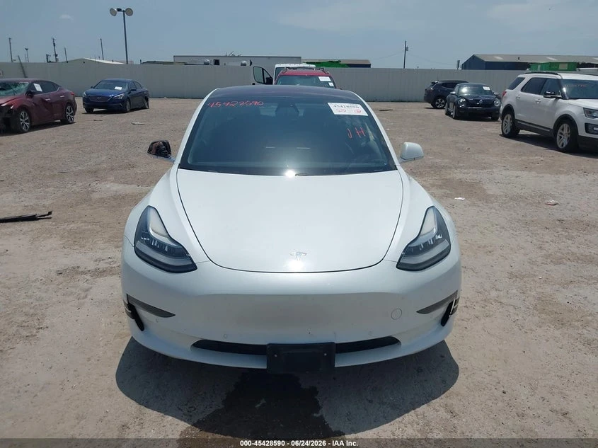 Tesla Model 3 Long Range/Mid Range, снимка 11 - Автомобили и джипове - 55272194