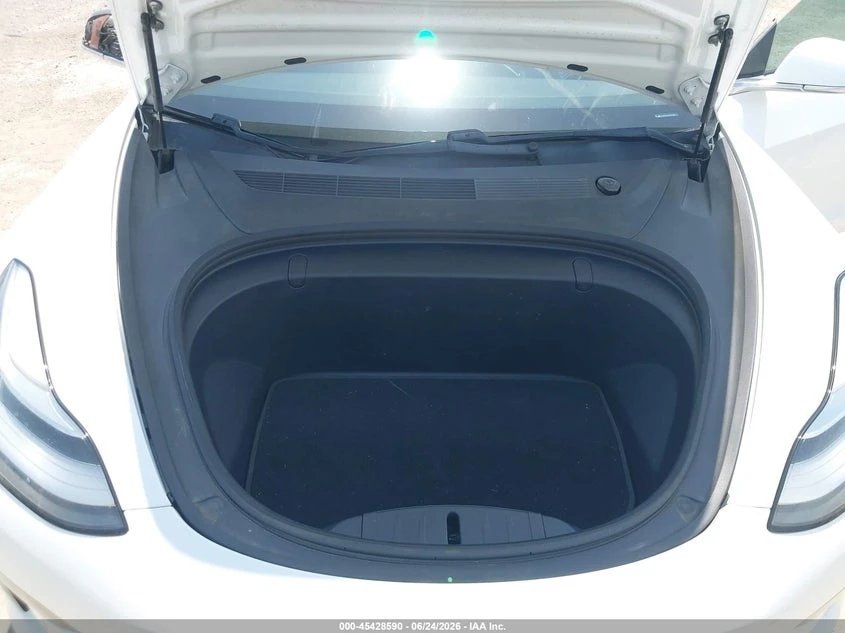 Tesla Model 3 Long Range/Mid Range, снимка 10 - Автомобили и джипове - 55272194