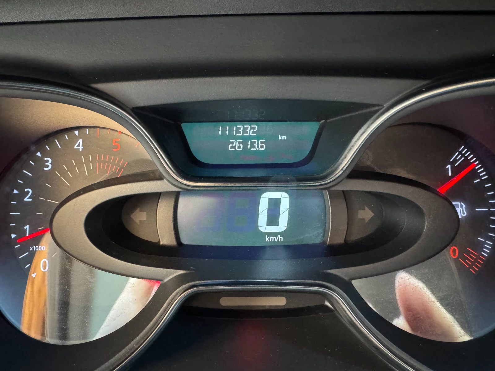 Renault Captur, снимка 8 - Автомобили и джипове - 55378276
