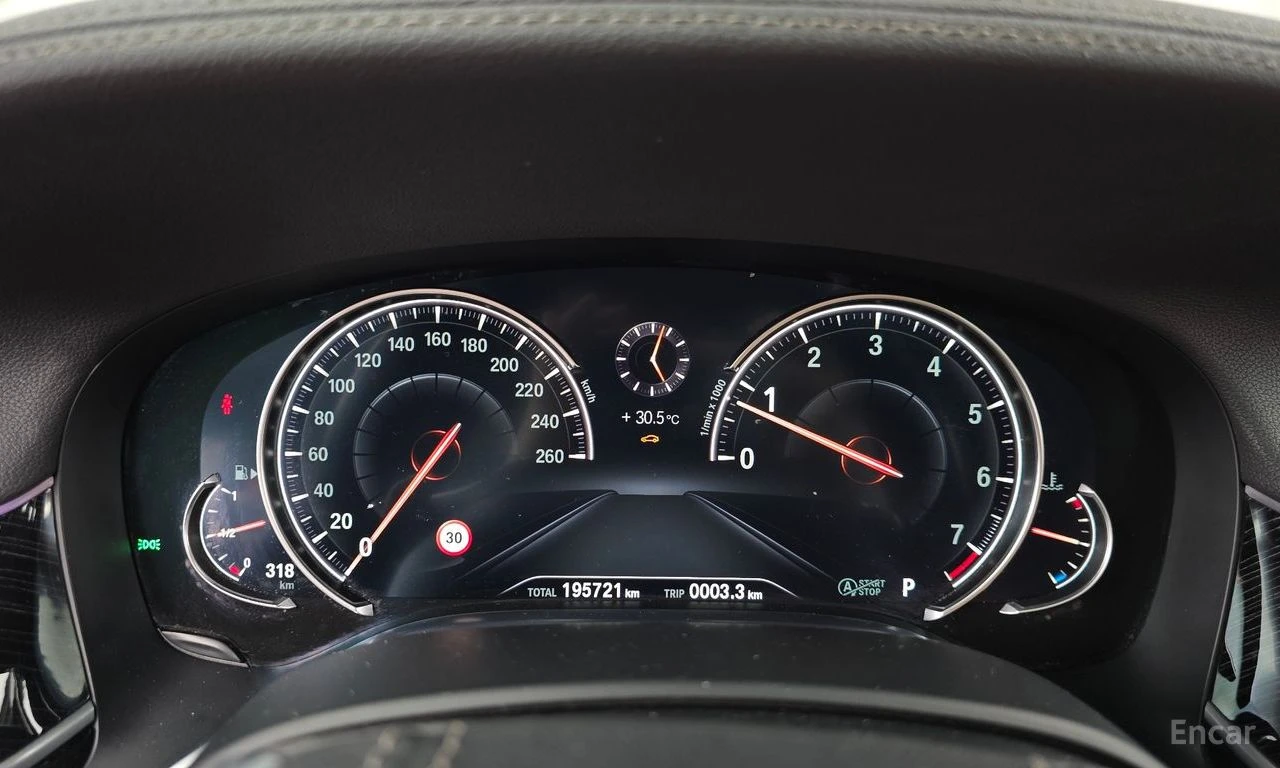 BMW 740 LI* XDRIVEM* SPORT* HARMON* KARDON* 3TV* ОБДУХВАНЕ, снимка 12 - Автомобили и джипове - 55467200