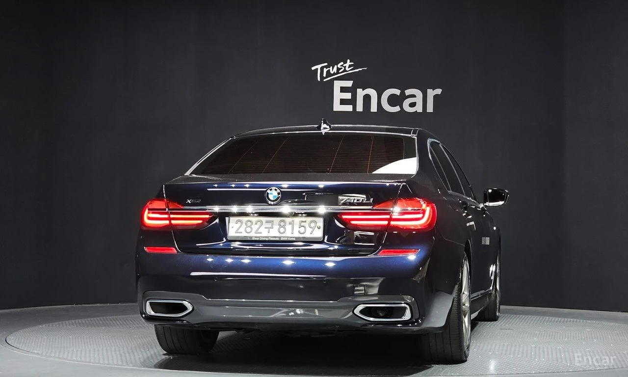 BMW 740 LI* XDRIVEM* SPORT* HARMON* KARDON* 3TV* ОБДУХВАНЕ, снимка 4 - Автомобили и джипове - 55467200
