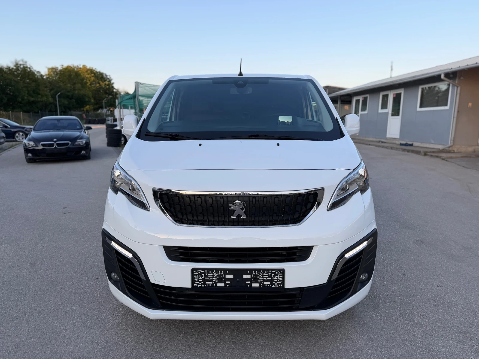 Peugeot Expert 2.0HDI 177kc Всички екстри + Швейцария+ , снимка 2 - Автомобили и джипове - 55532548