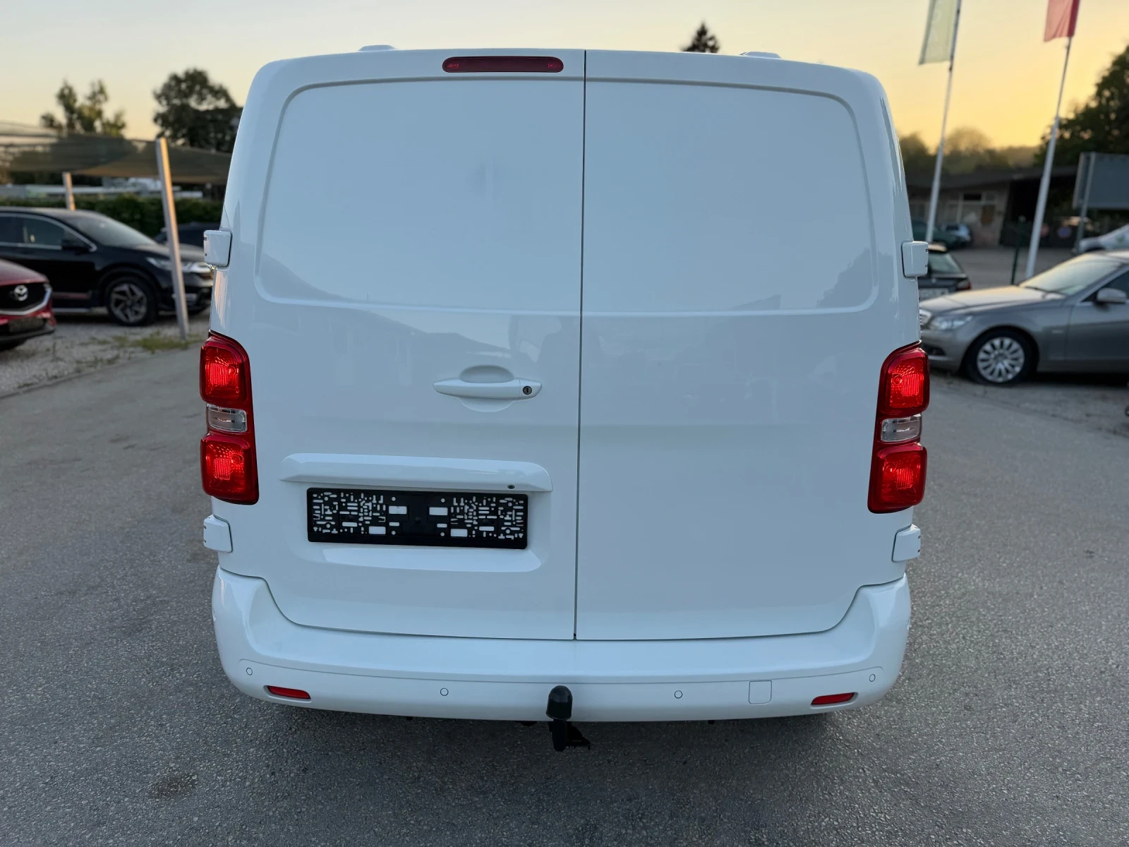 Peugeot Expert 2.0HDI 177kc Всички екстри + Швейцария+ , снимка 5 - Автомобили и джипове - 55532548