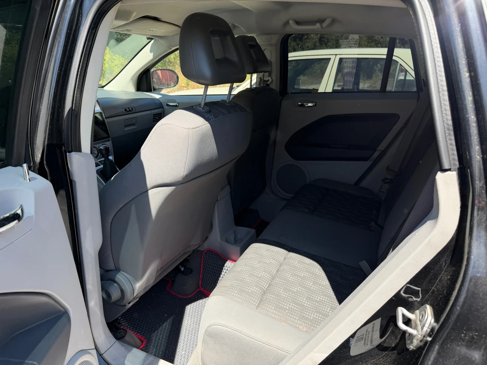 Dodge Caliber 2.0 D TURBO / NAVI / TUV, снимка 6 - Автомобили и джипове - 55671615