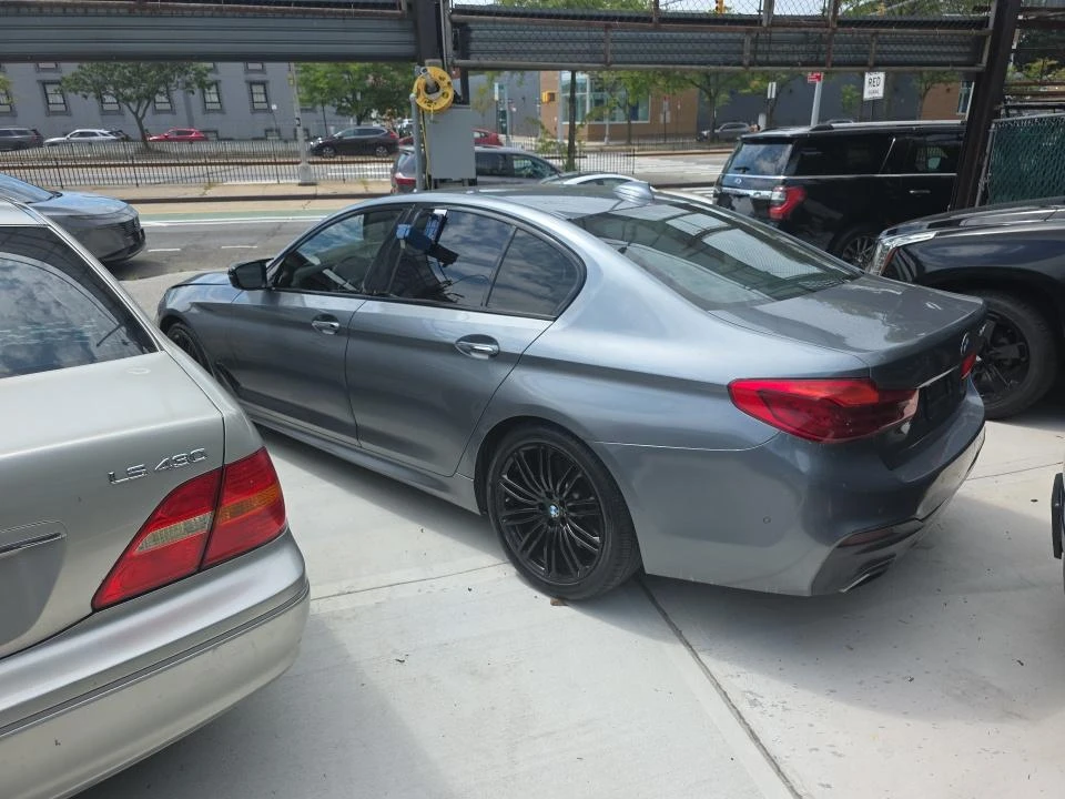 BMW 540 M Sport Line* Massage* Обду* Head-Up* Дистроник* H, снимка 6 - Автомобили и джипове - 55788475