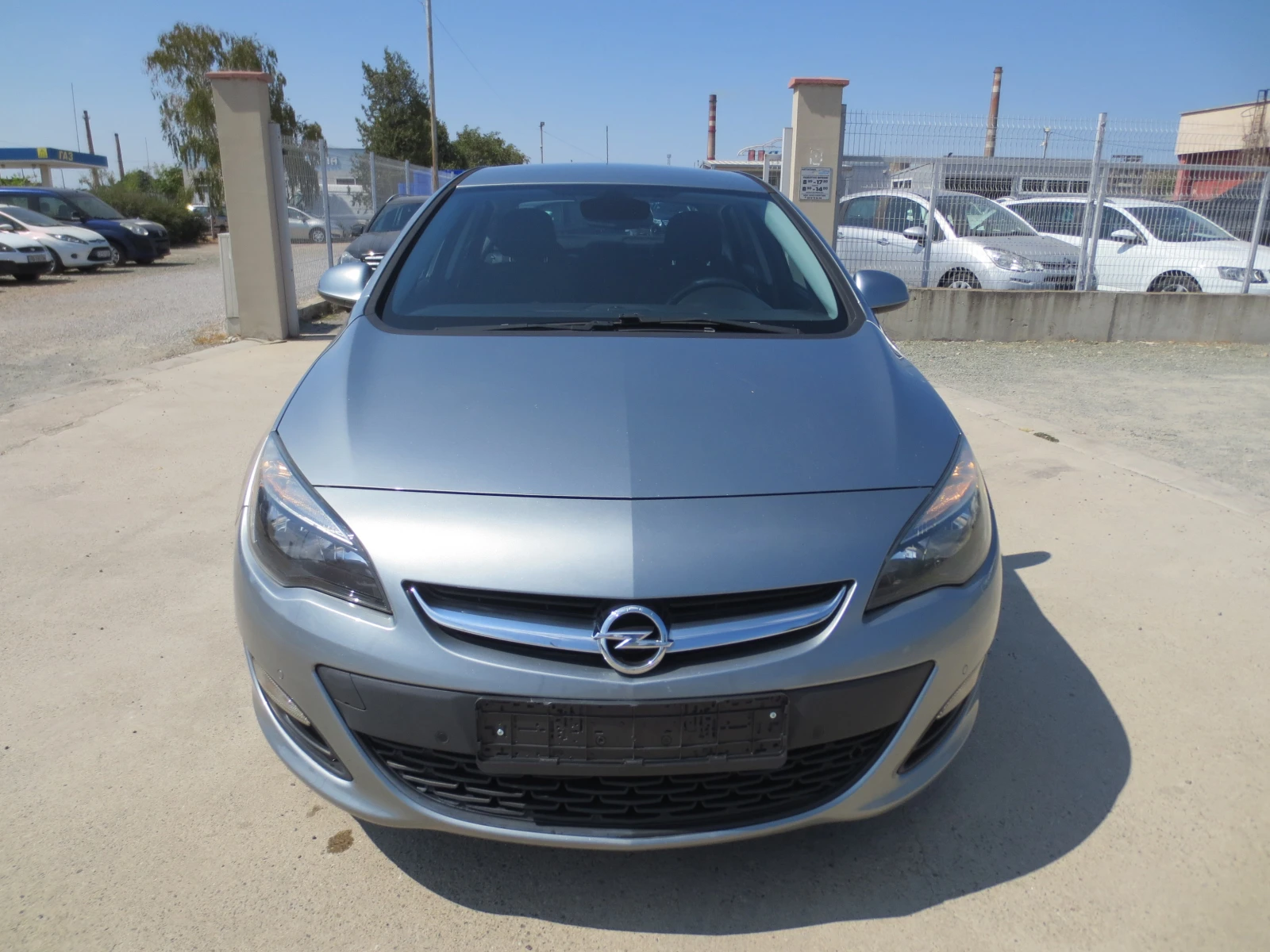 Opel Astra 1.4 i * TURBO* СЕДАН, снимка 2 - Автомобили и джипове - 55799176