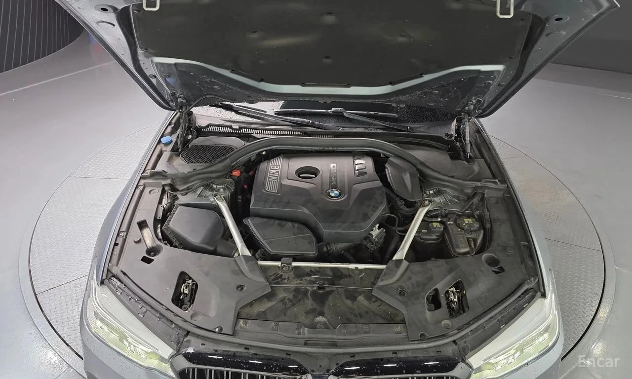 BMW 530 530i M Sport Обдухване , Дистроник , снимка 6 - Автомобили и джипове - 55900239