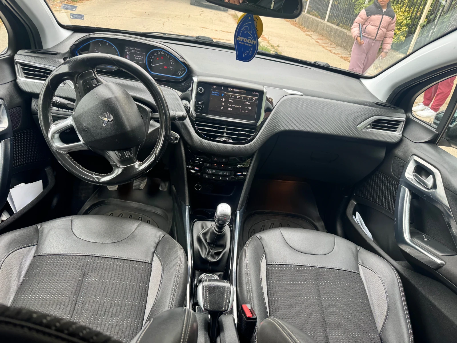 Peugeot 2008, снимка 8 - Автомобили и джипове - 56223593