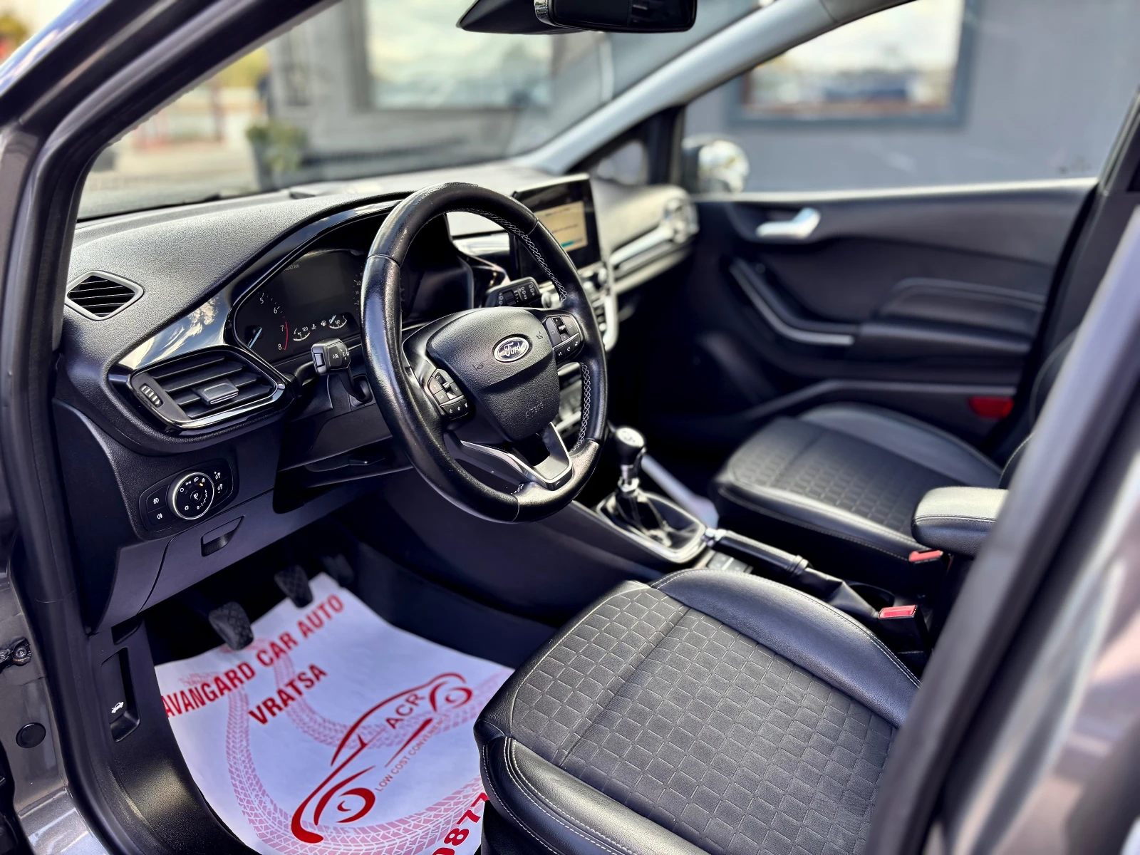 Ford Fiesta, снимка 9 - Автомобили и джипове - 56285834