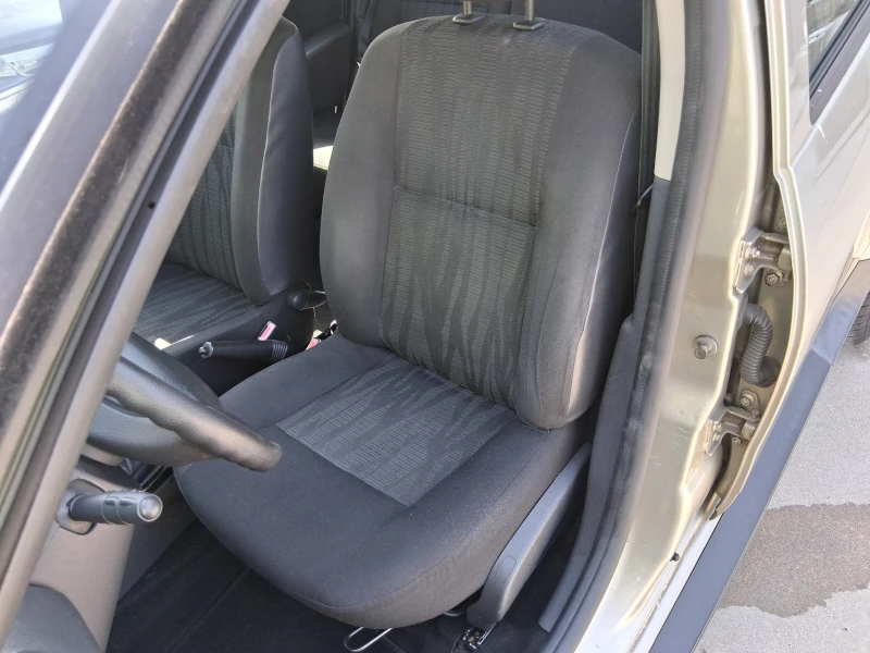 Dacia Duster, снимка 9 - Автомобили и джипове - 52658187