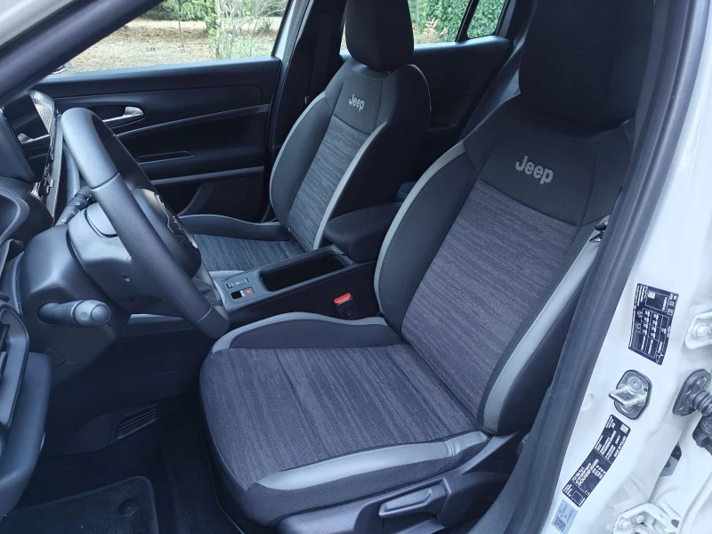 Jeep Avenger Longitude, снимка 7 - Автомобили и джипове - 52333346