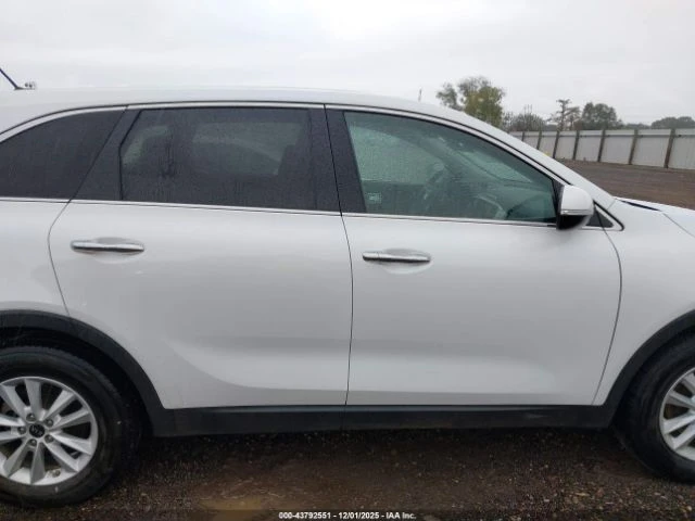 Kia Sorento LX* 89047км!* Клип на двигателя* Фиксирана цена, снимка 8 - Автомобили и джипове - 53277486