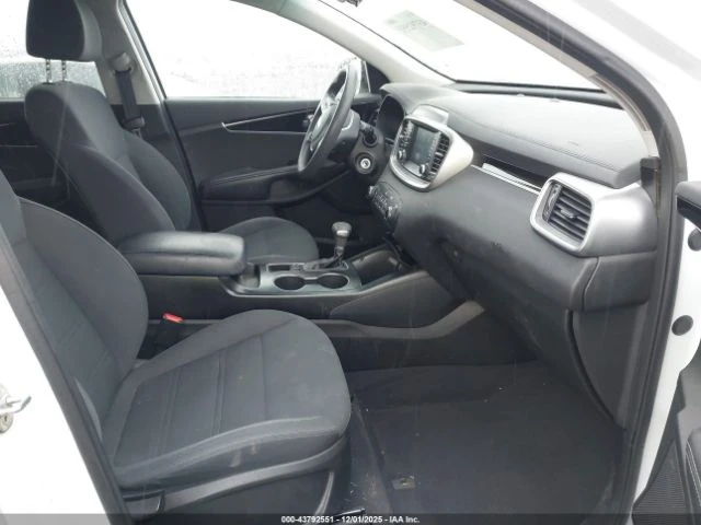 Kia Sorento LX* 89047км!* Клип на двигателя* Фиксирана цена, снимка 10 - Автомобили и джипове - 53277486