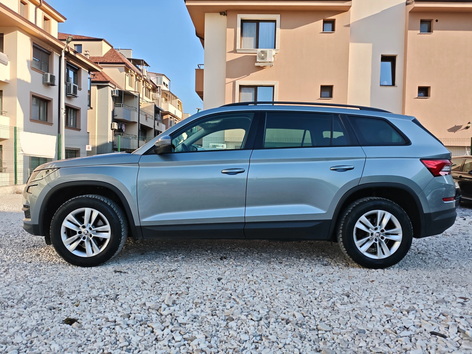 Skoda Kodiaq 2.0TDi 150к.с DSG Business, снимка 8 - Автомобили и джипове - 53494053