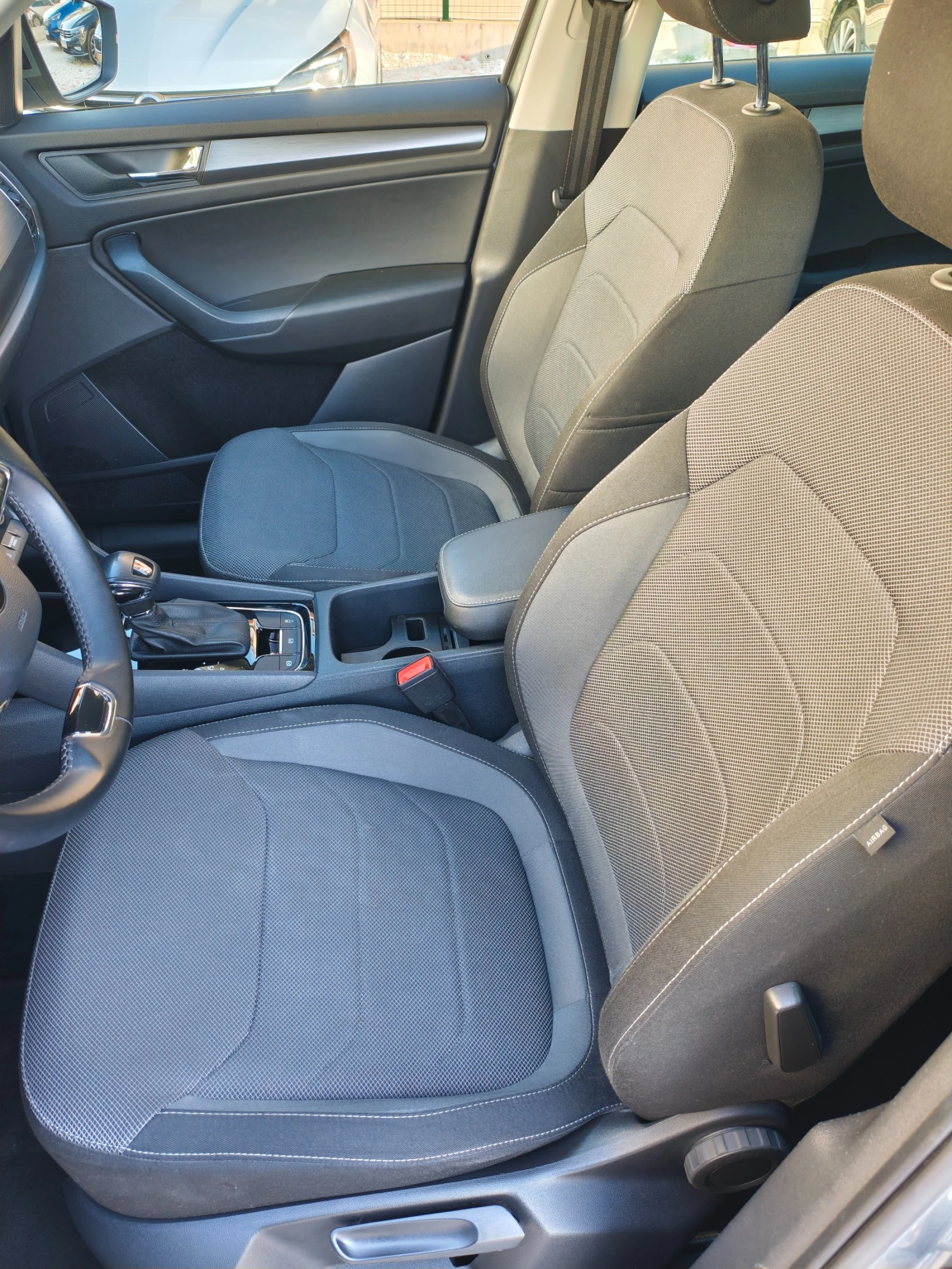 Skoda Kodiaq 2.0TDi 150к.с DSG Business, снимка 11 - Автомобили и джипове - 53494053