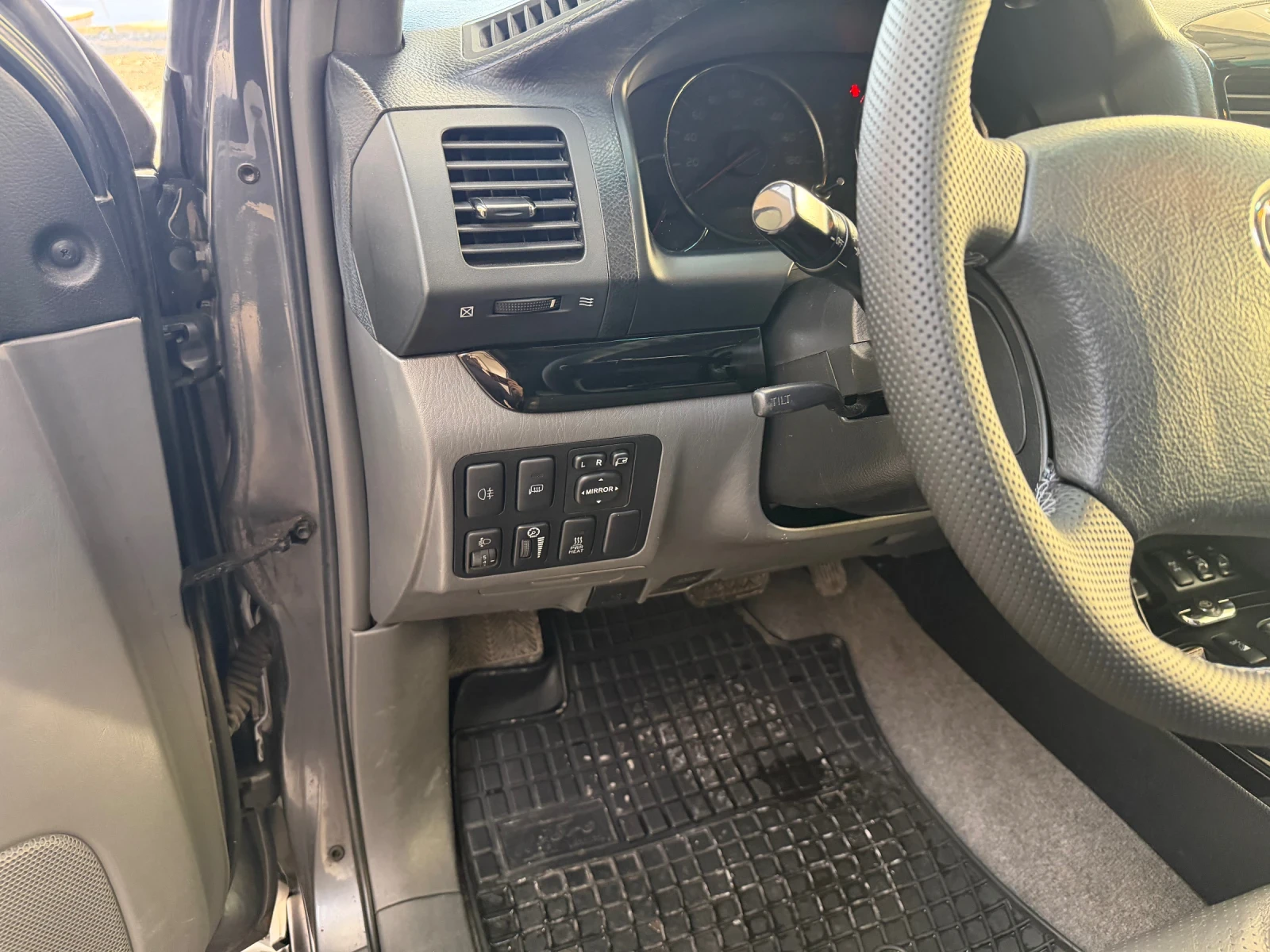 Toyota Land cruiser 3.0D4D, снимка 9 - Автомобили и джипове - 53710801