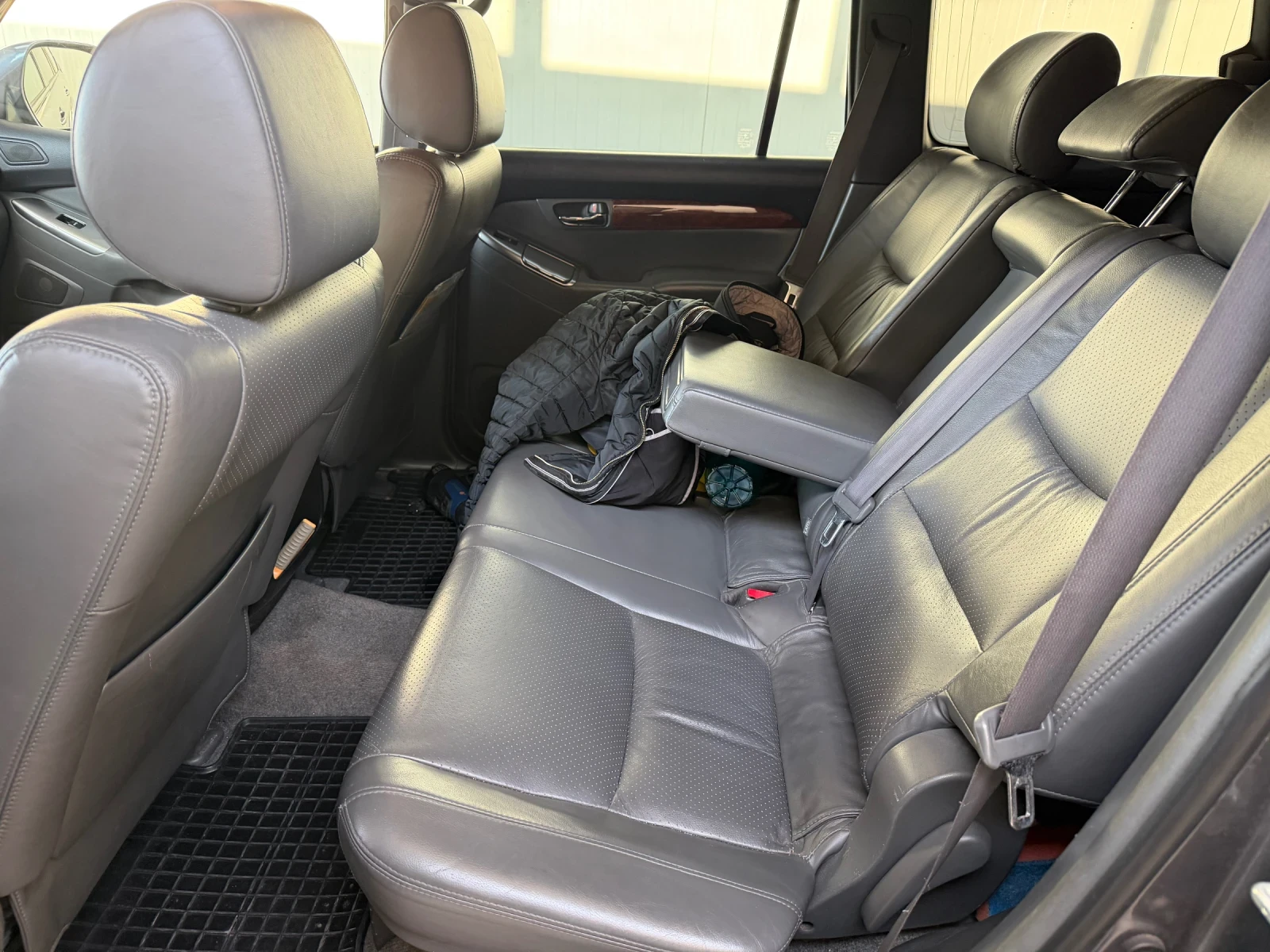 Toyota Land cruiser 3.0D4D, снимка 12 - Автомобили и джипове - 53710801