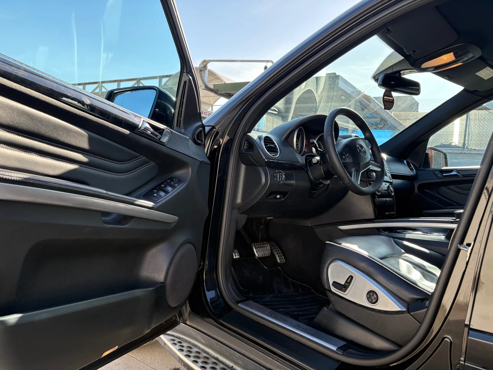 Mercedes-Benz ML 350 4 matic GRAND EDITITION, снимка 9 - Автомобили и джипове - 53929795