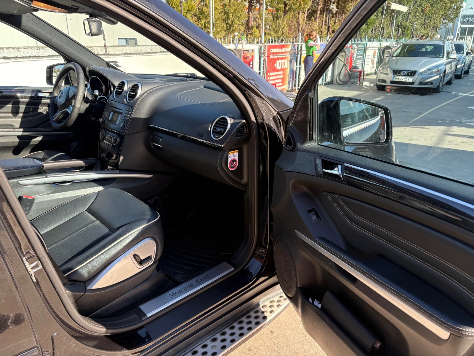 Mercedes-Benz ML 350 4 matic GRAND EDITITION, снимка 12 - Автомобили и джипове - 53929795