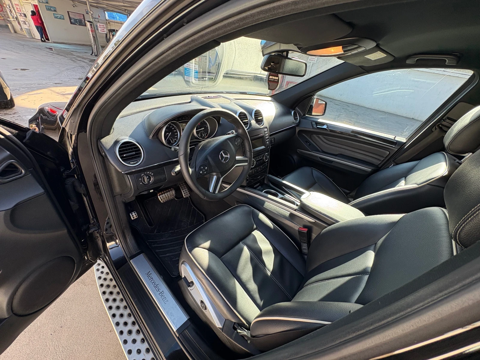 Mercedes-Benz ML 350 4 matic GRAND EDITITION, снимка 10 - Автомобили и джипове - 53929795