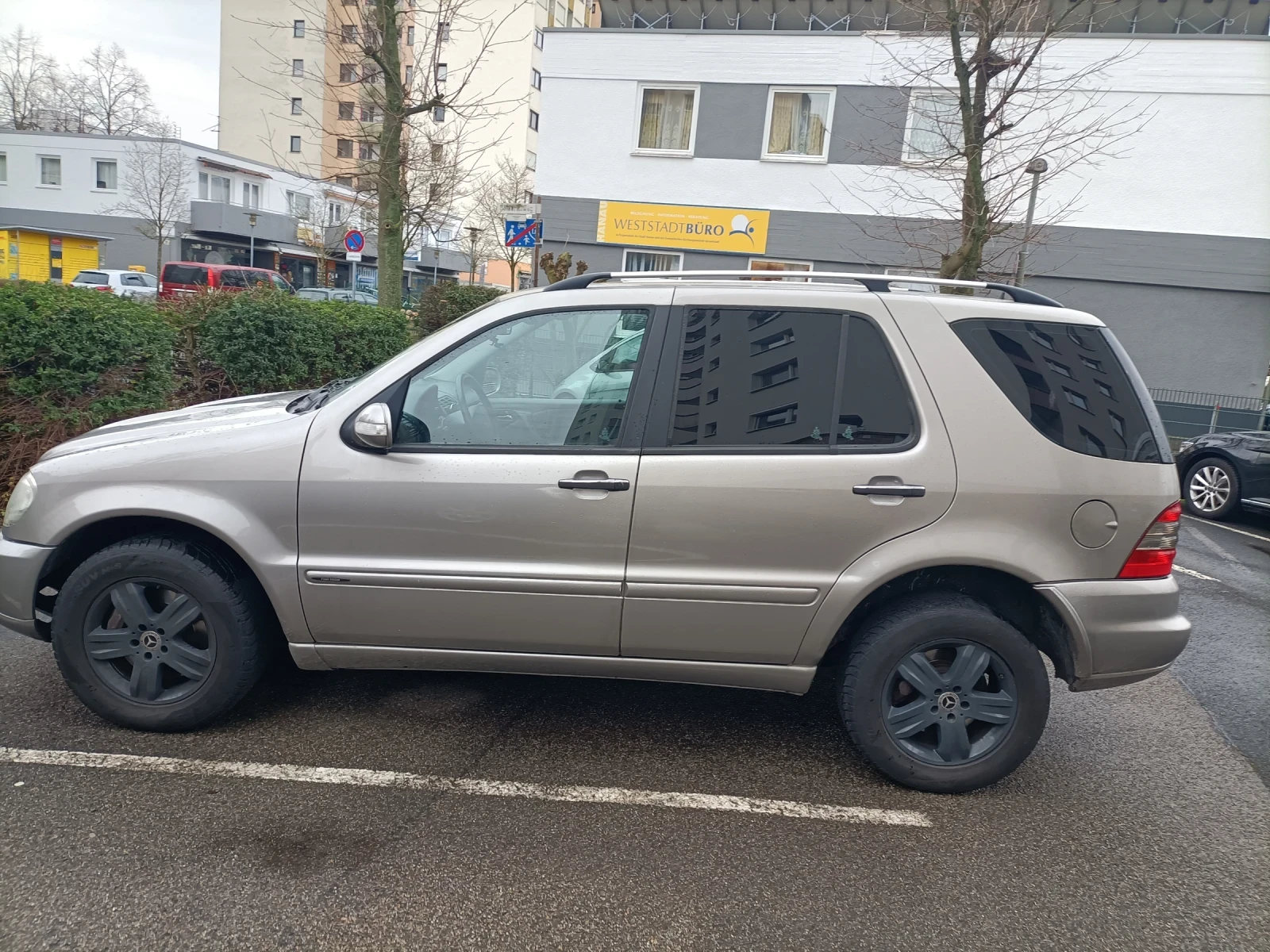 Mercedes-Benz ML 270, снимка 6 - Автомобили и джипове - 54016873