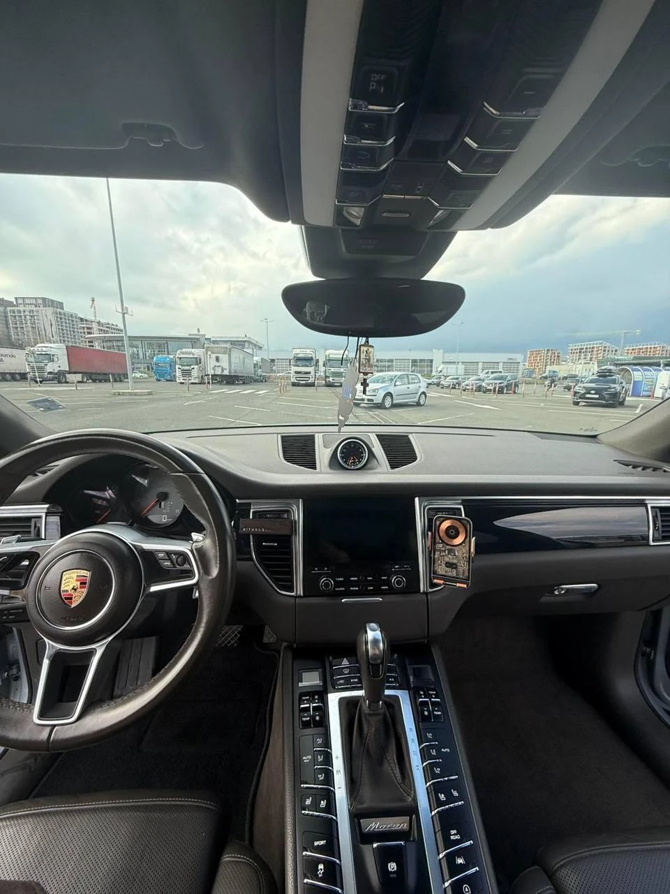Porsche Macan S* BOSE* PANORAMA* ПОДГРЕВ* ОБУДХВАНЕ* CARPLAY* , снимка 17 - Автомобили и джипове - 54346070