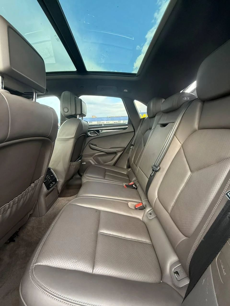 Porsche Macan S* BOSE* PANORAMA* ПОДГРЕВ* ОБУДХВАНЕ* CARPLAY* , снимка 16 - Автомобили и джипове - 54346070