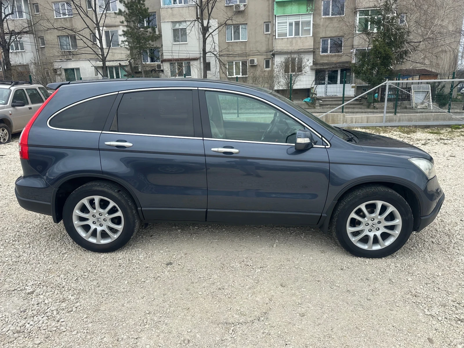 Honda Cr-v 2.2CDTI//EXECUTIVE//2009G//ITALY//БЕЗ РЪЖДА, снимка 2 - Автомобили и джипове - 54542729