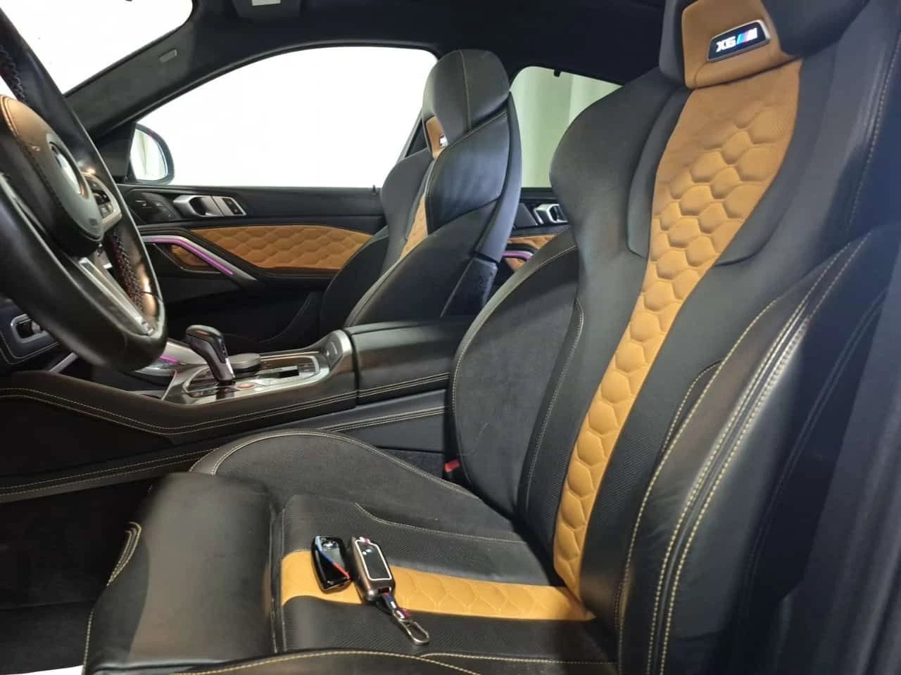 BMW X6 M COMPETITION| SKY LOUNGE| HUD| 360| 2 КЛЮЧА| , снимка 9 - Автомобили и джипове - 54833215