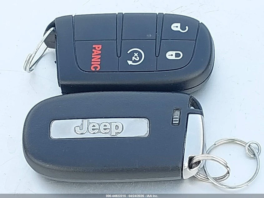 Jeep Grand cherokee * LAREDO* KEYLESS* Camera* ПОДГРЕВ* , снимка 14 - Автомобили и джипове - 55060282