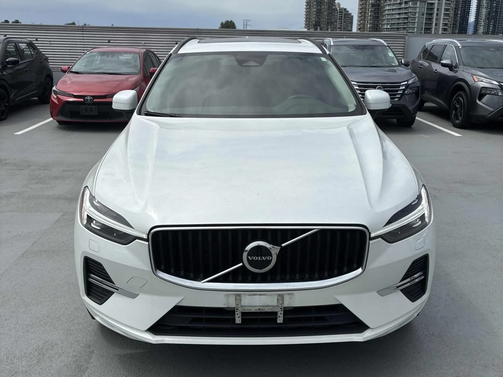 Volvo XC60 Momentum * 2 КЛЮЧА * ПАНОРАМА * ПОДГРЕВИ * CARFAX, снимка 2 - Автомобили и джипове - 55072689