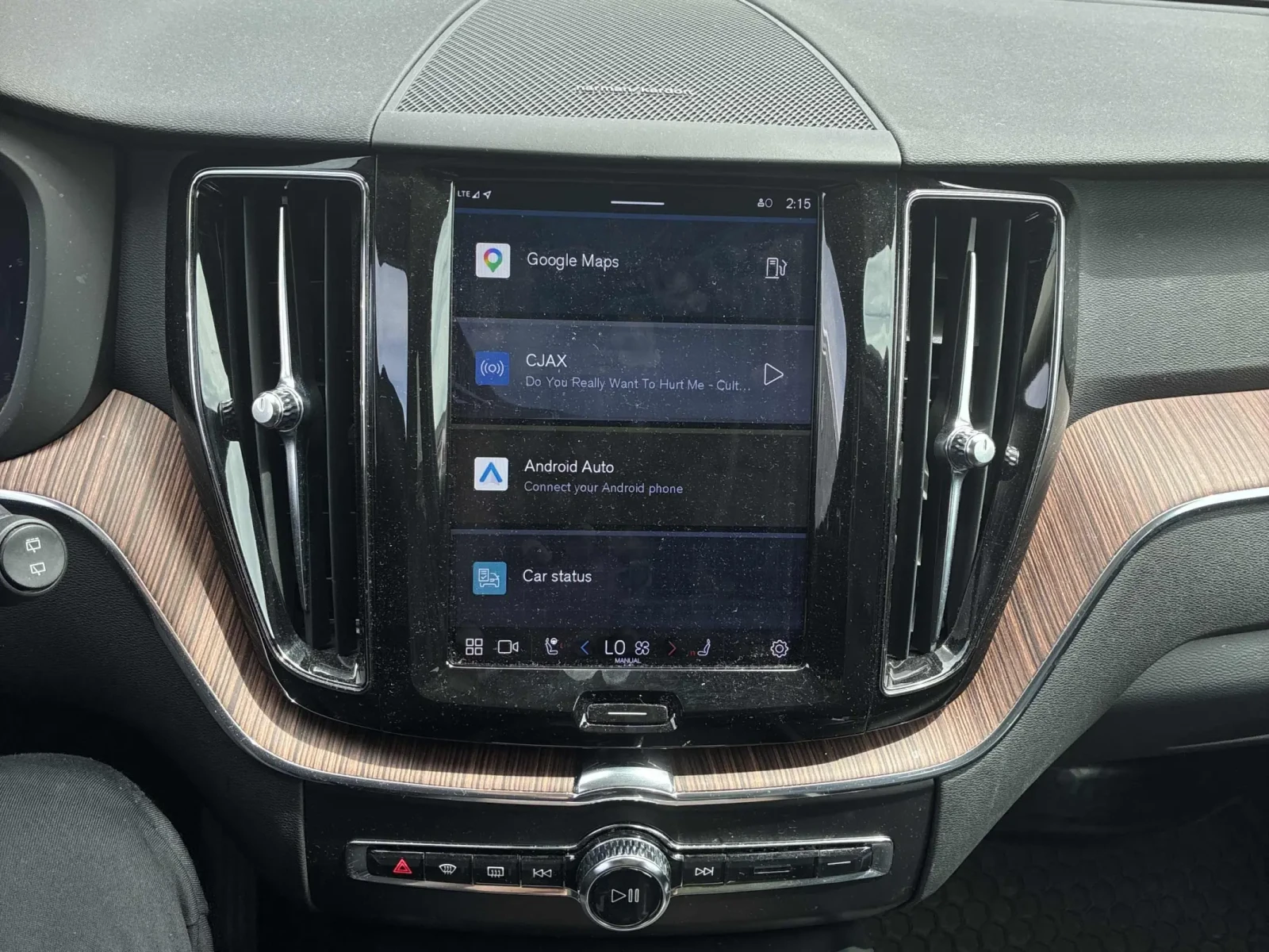Volvo XC60 Momentum * 2 КЛЮЧА * ПАНОРАМА * ПОДГРЕВИ * CARFAX, снимка 7 - Автомобили и джипове - 55072689