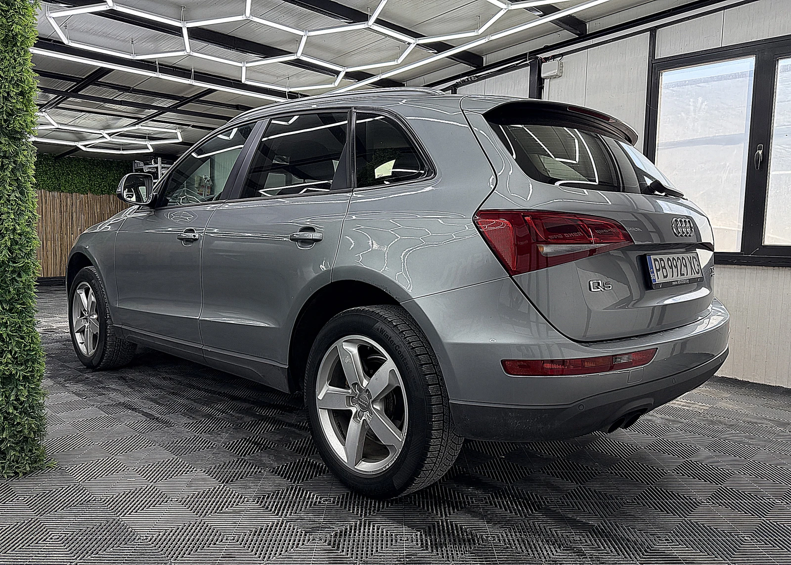 Audi Q5 2.0TDI/AVTOMAT/СОБСТВЕН ЛИЗИНГ, снимка 4 - Автомобили и джипове - 56003451