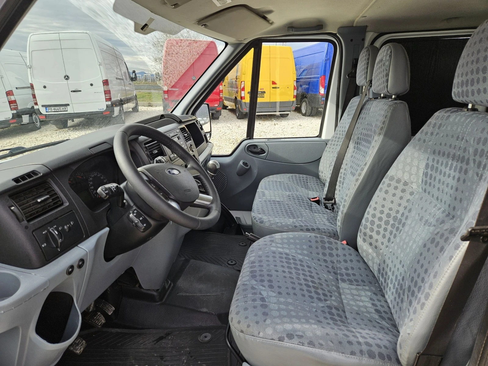 Ford Transit TDCi 6 местен - изображение 9