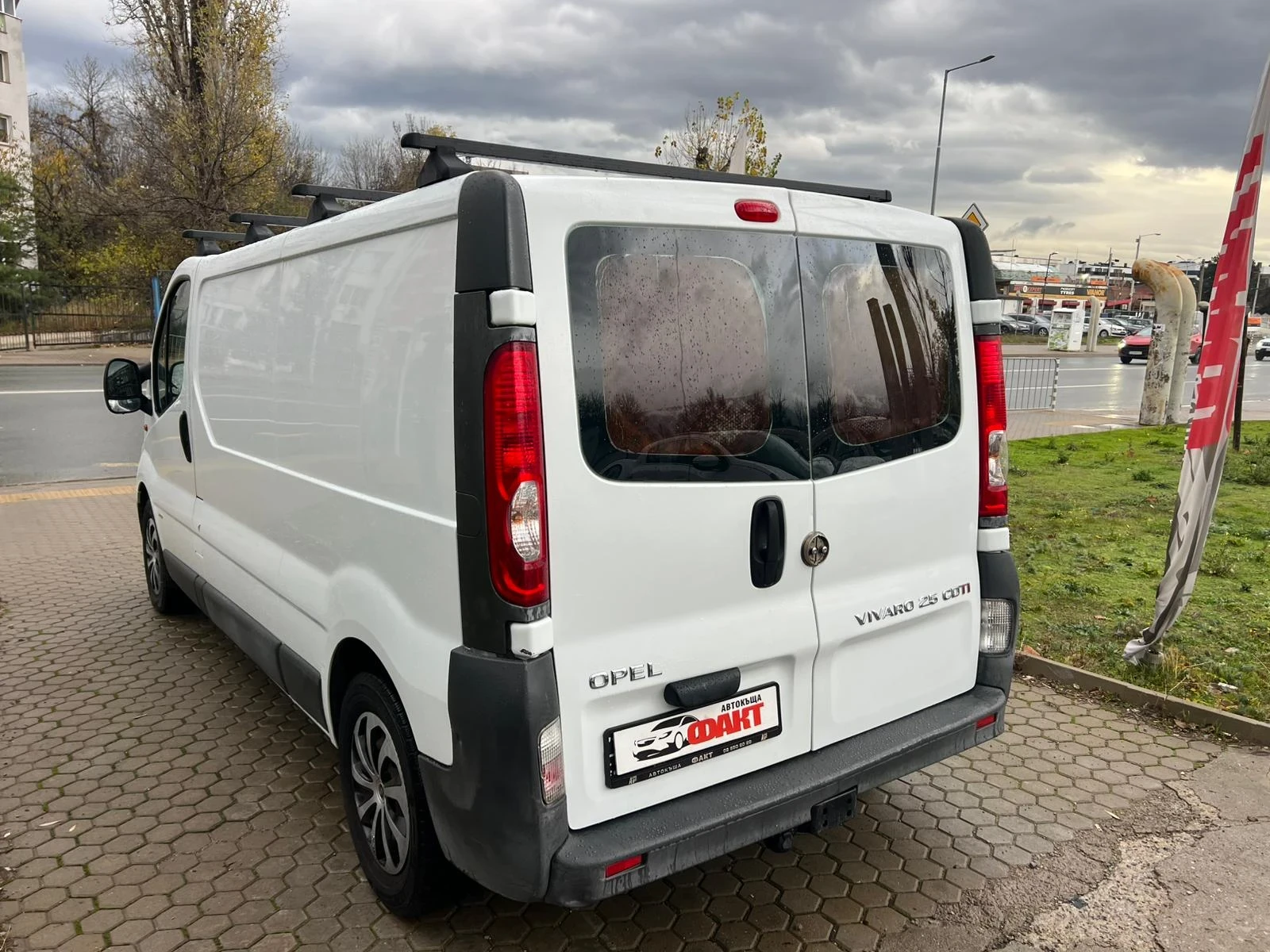 Opel Vivaro 2.5CDTi/РЕАЛНИ КМ ! ! ! - изображение 6