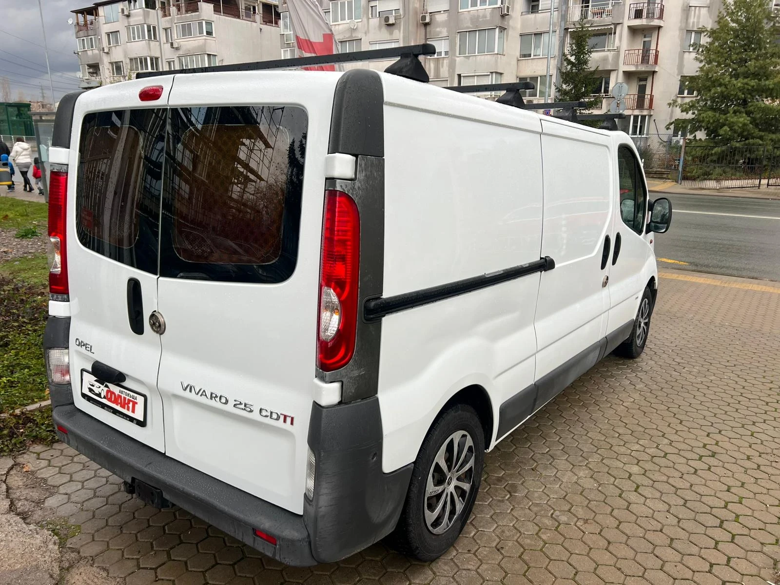 Opel Vivaro 2.5CDTi/РЕАЛНИ КМ ! ! ! - изображение 4