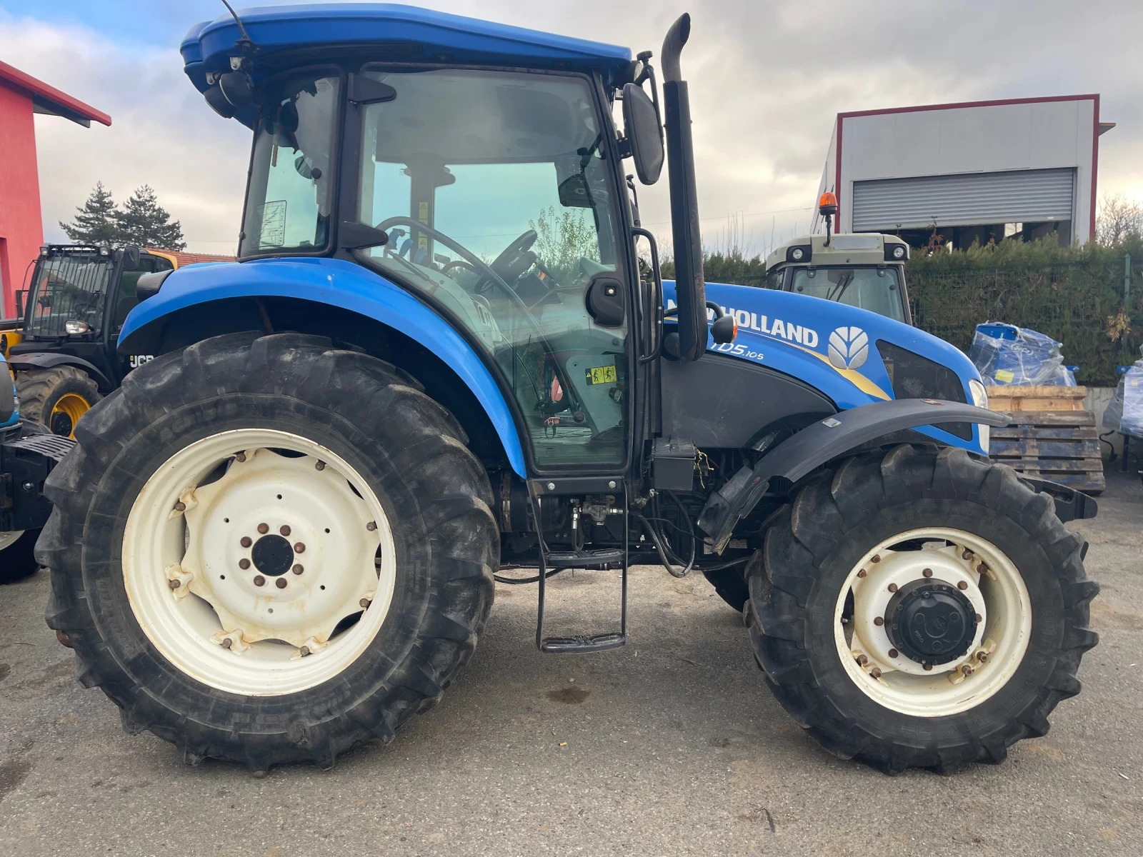 Трактор New Holland T 5.105 - изображение 4