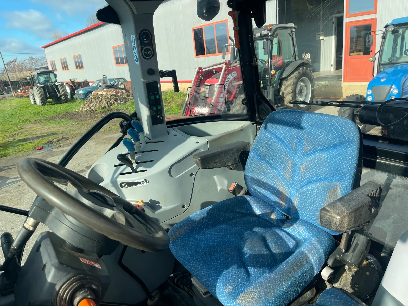 Трактор New Holland T 5.105 - изображение 9