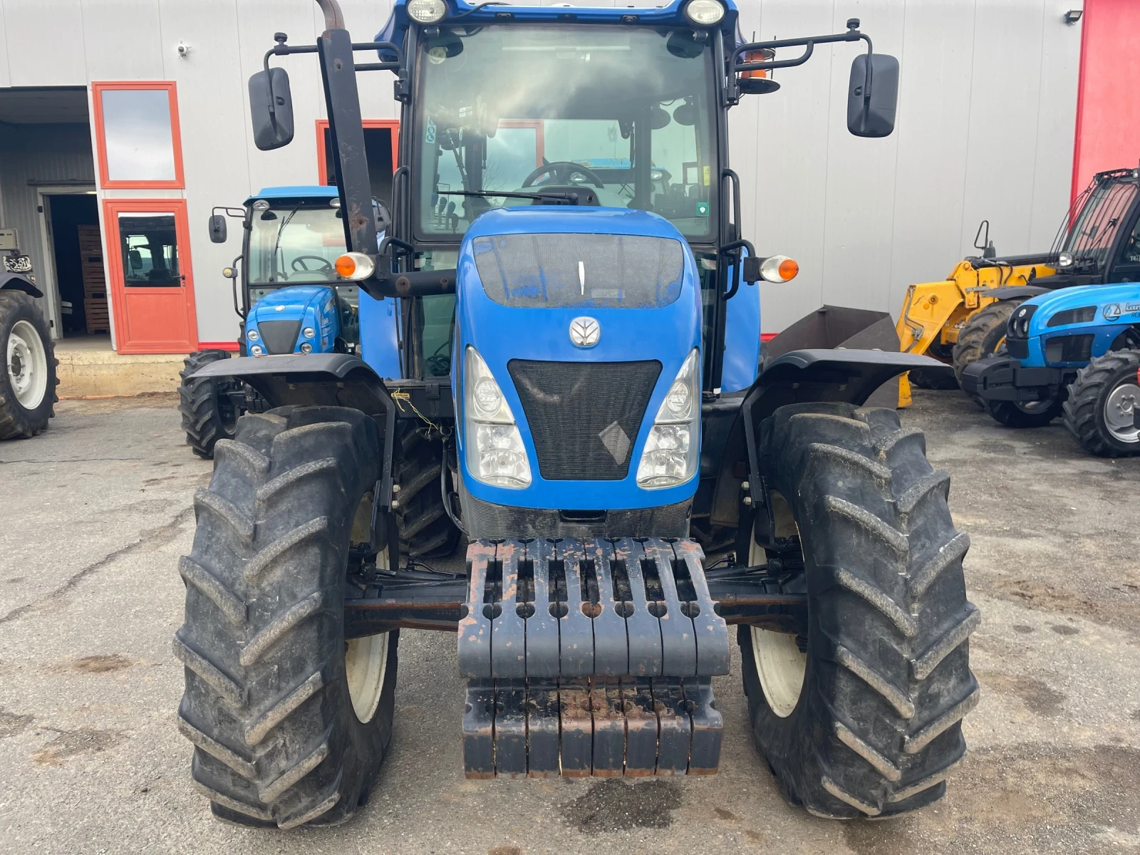 Трактор New Holland T 5.105 - изображение 2
