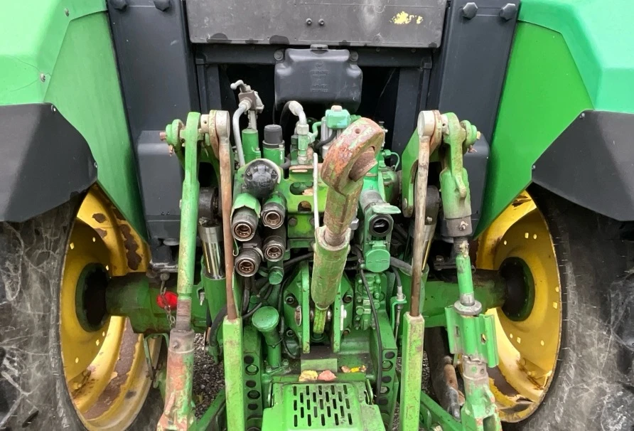 Трактор John Deere 6110, снимка 10 - Селскостопанска техника - 56304440