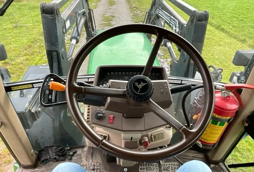 Трактор John Deere 6110, снимка 6 - Селскостопанска техника - 56304440